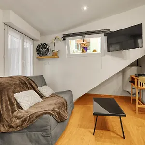 https://little-snug.midi-pyreneeshotels.com